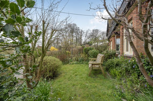 Photo 16- click for photo gallery